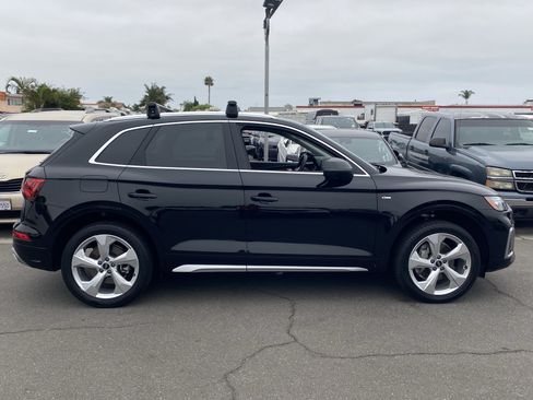 Used 2022 Audi Q5 2.0T Premium Plus w/ Premium Plus Package AWD/4WD image 2