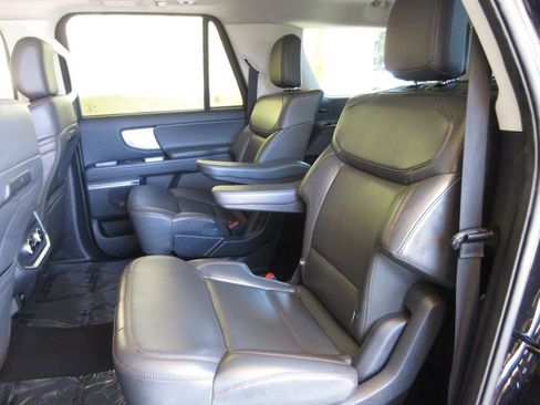 Certified 2025 Ford Expedition Max Active AWD/4WD image 23