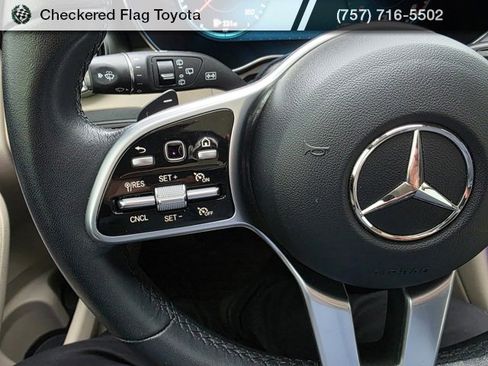 Used 2022 Mercedes-Benz GLC 300 4MATIC image 29