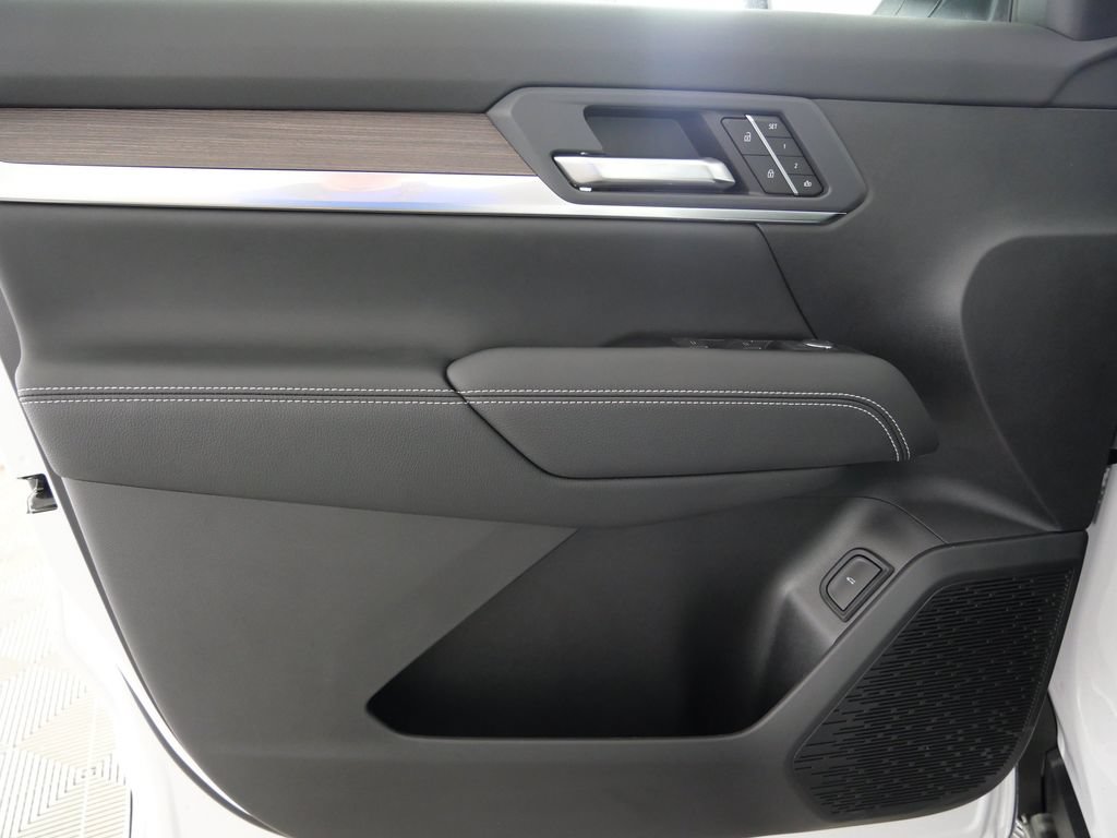 New 2027 GMC Terrain Denali w/ LPO, Floor Liner Package AWD/4WD image 13