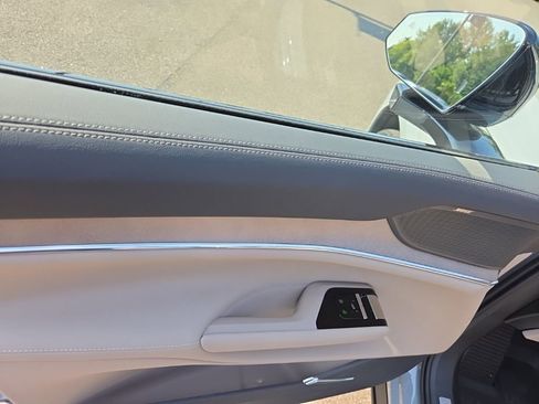 New 2025 Volvo EX90 Plus image 3