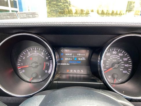 Used 2015 Ford Mustang Convertible image 16