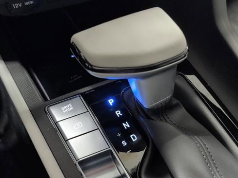 New 2026 Hyundai Elantra Limited FWD image 22