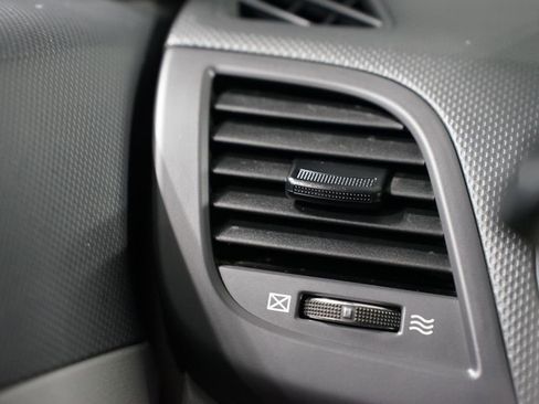 Used 2013 Hyundai Accent GS image 18