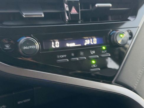 Used 2024 Toyota Camry SE image 26