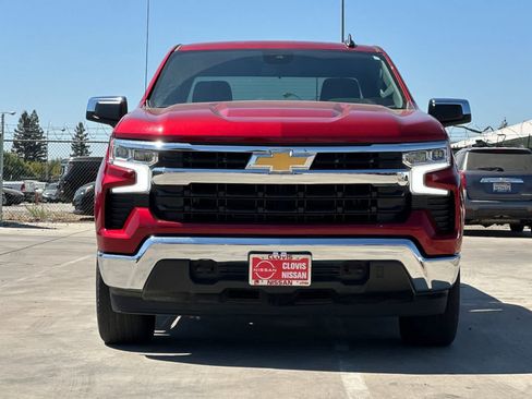 Used 2023 Chevrolet Silverado 1500 LT AWD/4WD image 11