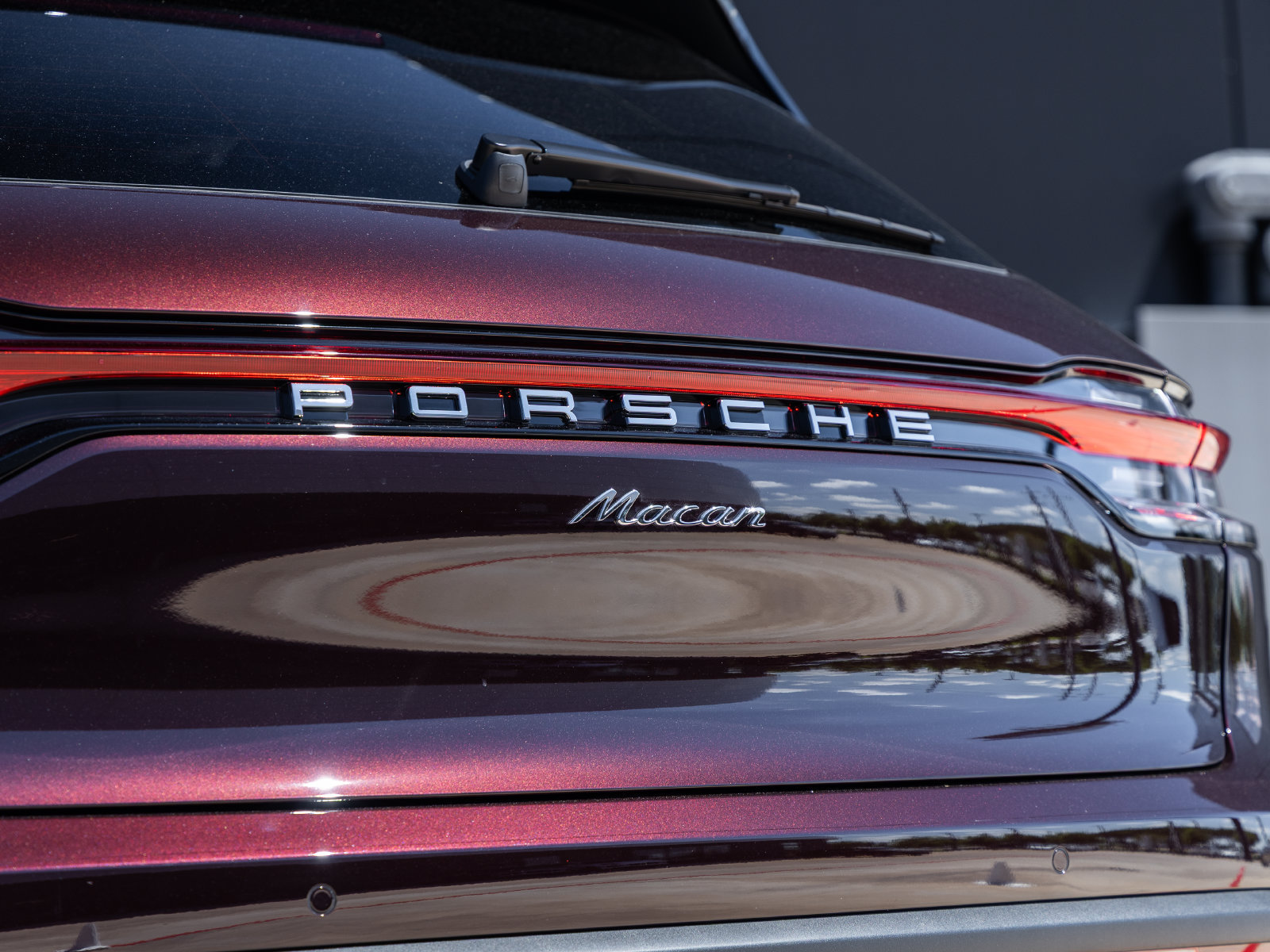 Certified 2026 Porsche Macan AWD/4WD image 15