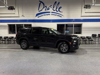 Used 2024 Chevrolet Traverse LT