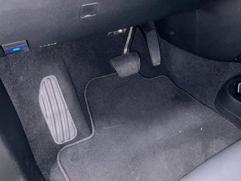 Used 2025 Chrysler Pacifica Select FWD image 38