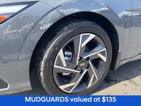 New 2026 Hyundai Elantra Limited FWD image 4