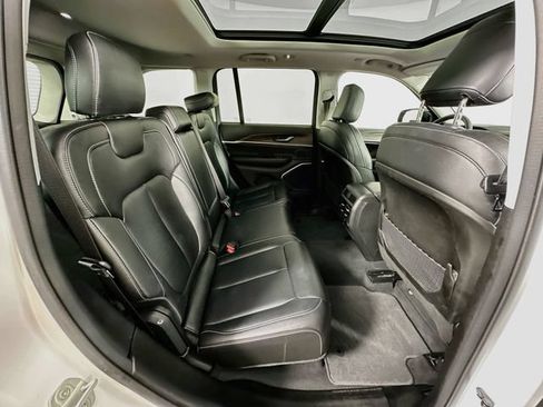 Used 2023 Jeep Grand Cherokee 4WD 4xe image 30