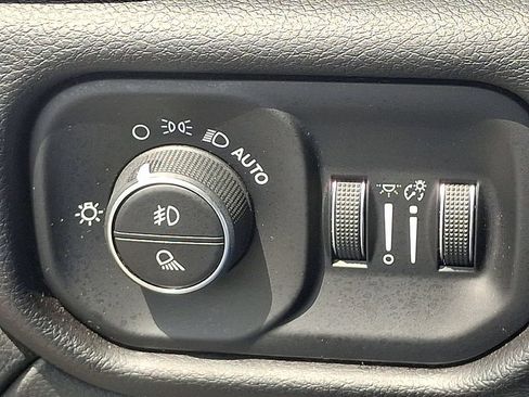 Used 2024 RAM 2500 Laramie AWD/4WD image 23