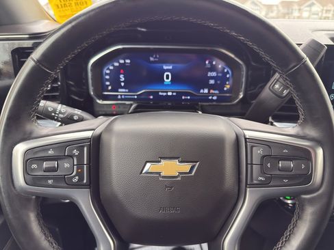 Used 2025 Chevrolet Silverado 1500 LT AWD/4WD image 22