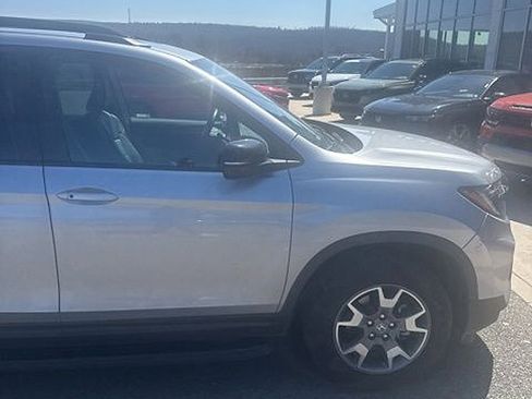Used 2023 Honda Passport TrailSport image 7
