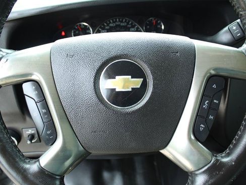 Used 2019 Chevrolet Express 3500 w/ Power Convenience Package RWD image 22