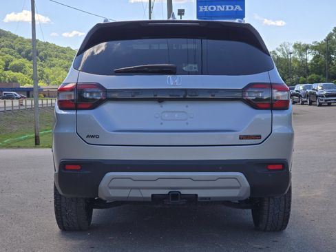 Used 2025 Honda Pilot TrailSport image 17
