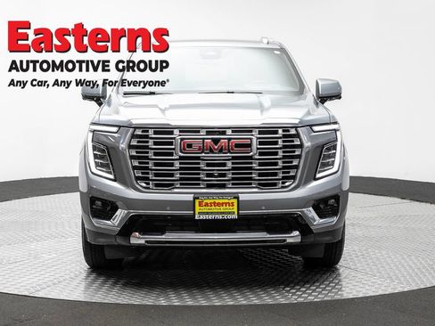 Used 2025 GMC Yukon Denali AWD/4WD image 2