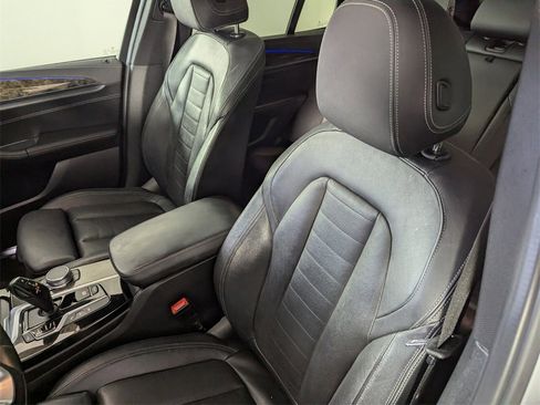 Used 2018 BMW X3 M40i image 12