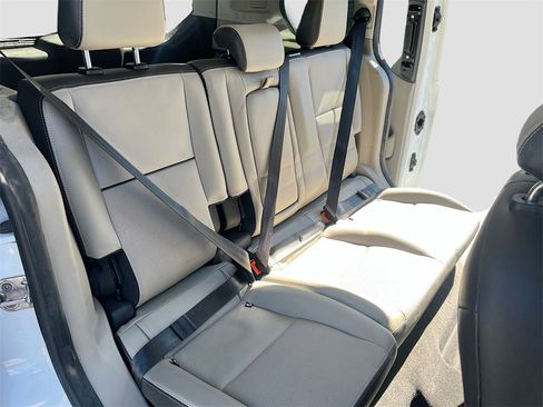 Used 2015 Ford Transit Connect XLT image 25