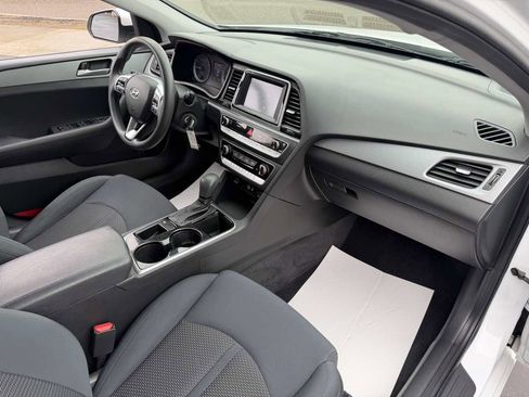 Used 2018 Hyundai Sonata SE w/ Cargo Package image 17