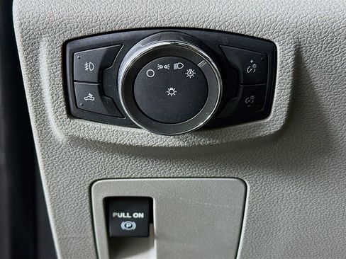 Used 2016 Ford F150 XLT image 10