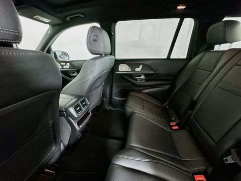 Used 2025 Mercedes-Benz GLS 450 4MATIC image 22