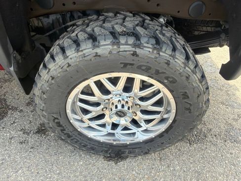 Used 2019 GMC Sierra 2500 Denali w/ Duramax Plus Package AWD/4WD image 30