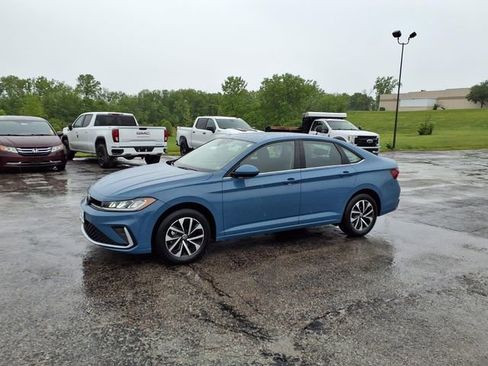 Used 2025 Volkswagen Jetta S FWD image 38