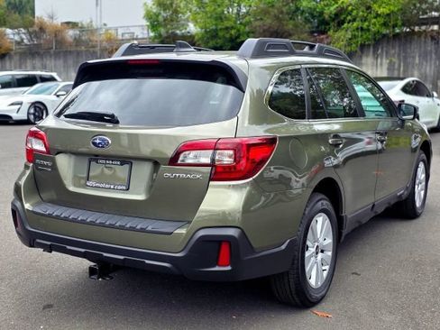 Used 2018 Subaru Outback 2.5i Premium AWD/4WD image 12