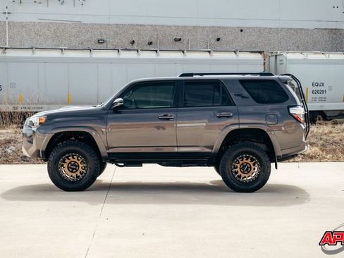 Used 2019 Toyota 4Runner TRD Off-Road Premium image 69