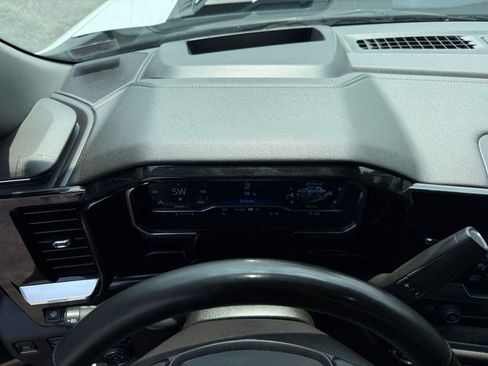 Used 2024 Chevrolet Silverado 2500 LTZ w/ LTZ Plus Package AWD/4WD image 19