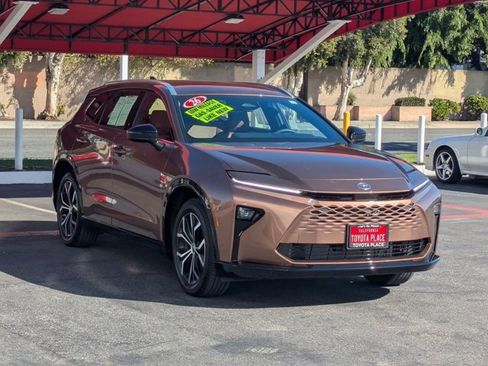 Used 2026 Toyota Crown Signia image 3