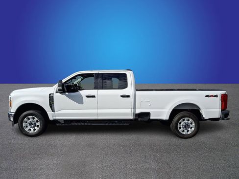 Used 2024 Ford F250 XLT AWD/4WD image 7
