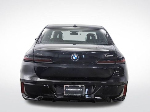 Used 2026 BMW 750e xDrive w/ Executive Package AWD/4WD image 4