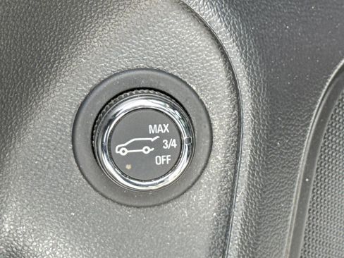 Used 2023 Buick Encore GX Essence w/ Experience Buick Package image 18