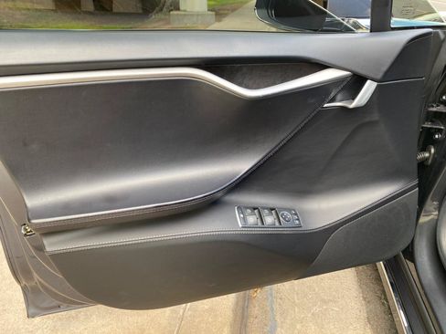 Used 2018 Tesla Model S 75D AWD/4WD image 25
