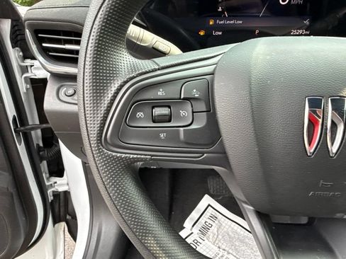 Used 2024 Buick Envista Preferred FWD image 24