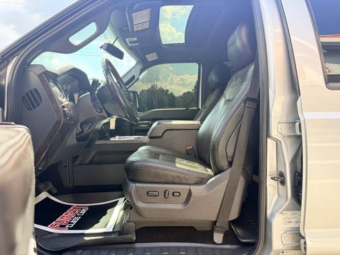 Used 2016 Ford F250 Platinum w/ FX4 Off-Road Package AWD/4WD image 20
