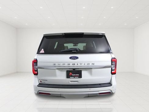 Certified 2024 Ford Expedition Platinum AWD/4WD image 4