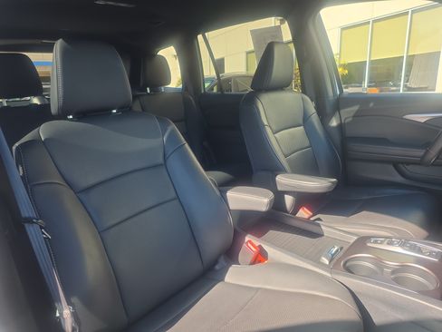 Used 2023 Honda Passport EX-L image 13