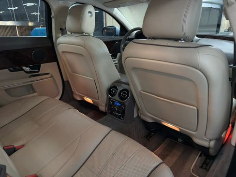 Used 2012 Jaguar XJ RWD image 17