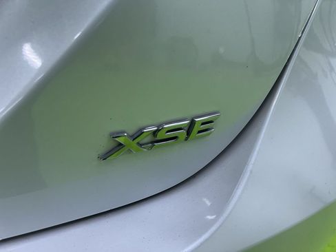 Used 2019 Toyota Camry XSE FWD image 13