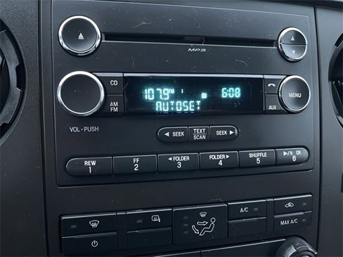 Used 2016 Ford F550 4x4 Regular Cab Super Duty image 16