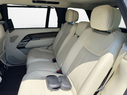 Used 2023 Land Rover Range Rover Long Wheelbase Autobiography AWD/4WD image 12