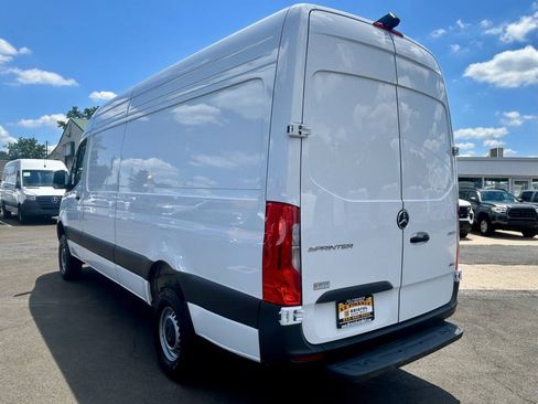 Used 2024 Mercedes-Benz Sprinter 2500 image 3