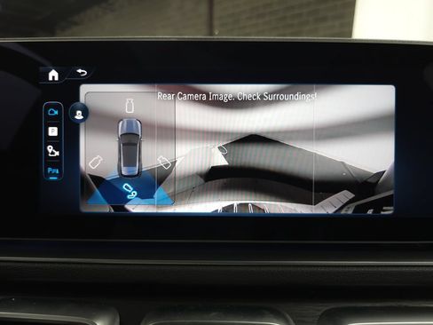 Used 2026 Mercedes-Benz GLE 450 4MATIC w/ Driver Assistance Package image 19