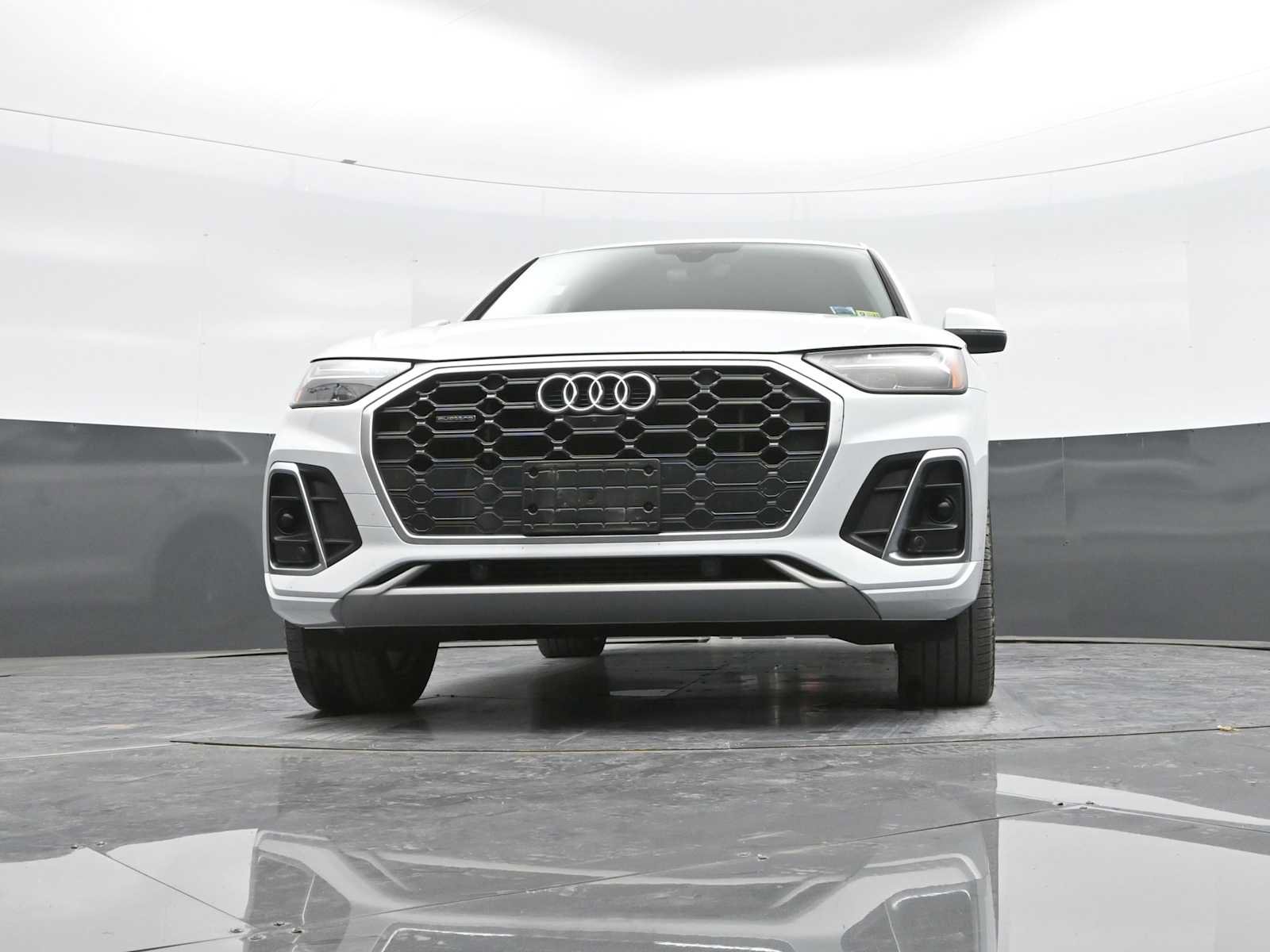 Used 2021 Audi Q5 e Premium Plus AWD/4WD image 34