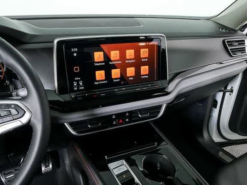 New 2026 Volkswagen Atlas Peak Edition image 13