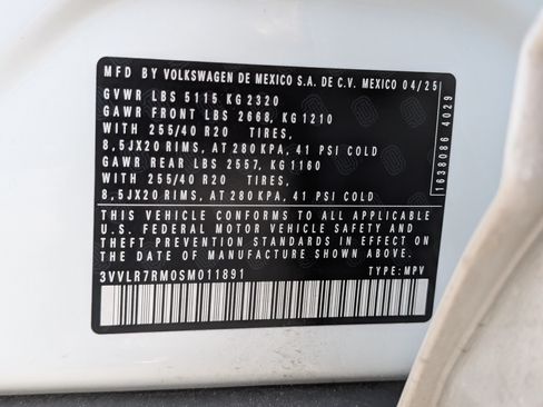 Used 2025 Volkswagen Tiguan SEL R-Line AWD/4WD image 41