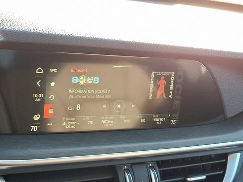 Used 2022 Alfa Romeo Stelvio Ti image 20